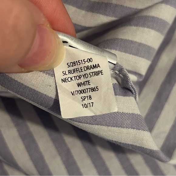 Banana Republic White & Lavender Blue Stripe Ruffle Neck Poplin Top Size Small - Picture 9 of 12